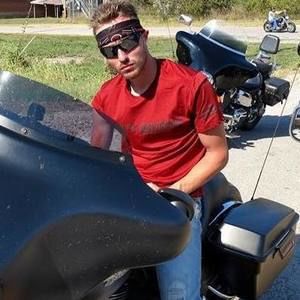 Meet your Posher, Tayler